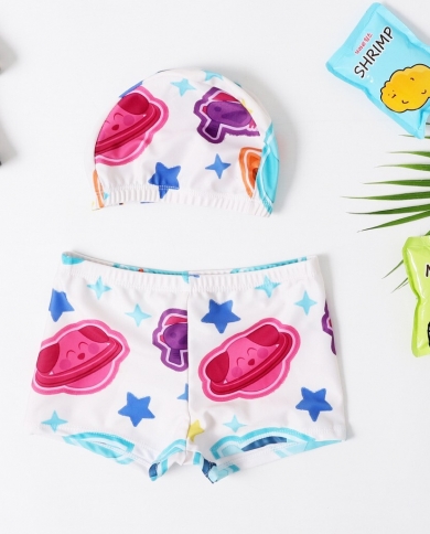 בוקסר לחוף עם כובע תואם בשילוב הדפס