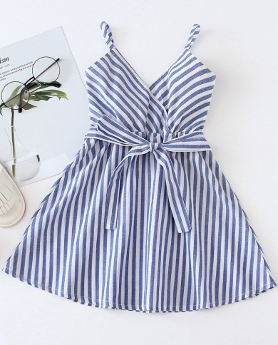 שמלת עניבה בשילוב פסים