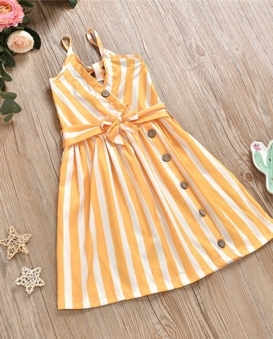 שמלת כתפיות בשילוב כפתורים ופסים