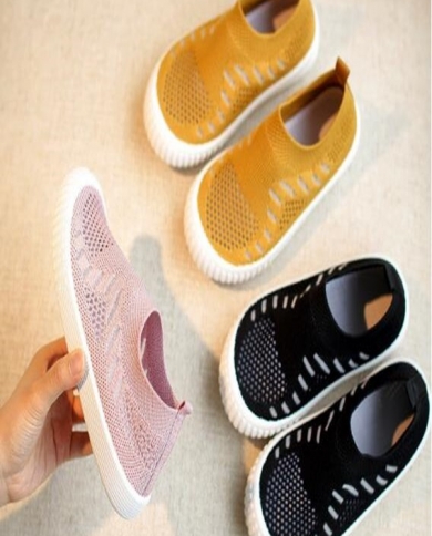 סניקרס עם הדפסי דמויות