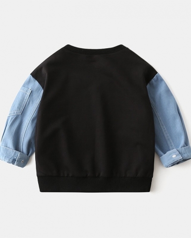 סוואשירט עם הדפסBAZZZZ