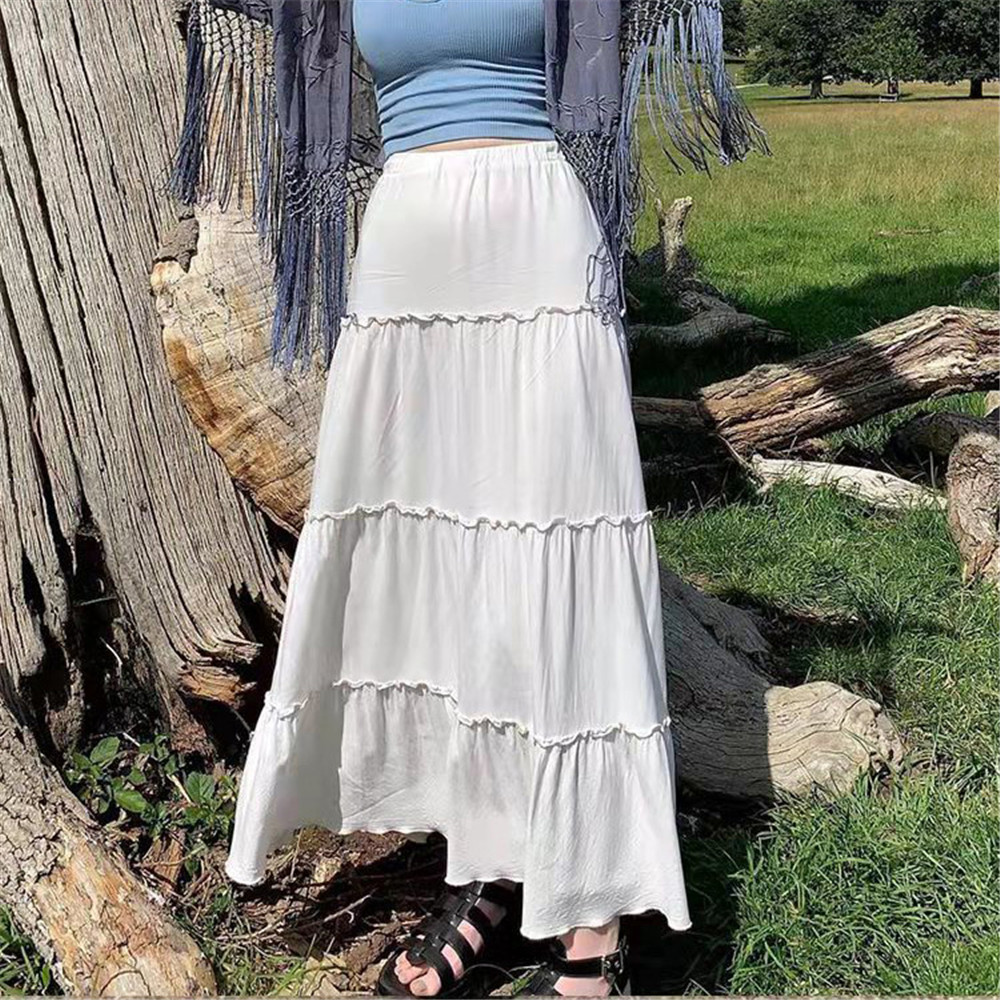 Flowy online holiday skirt