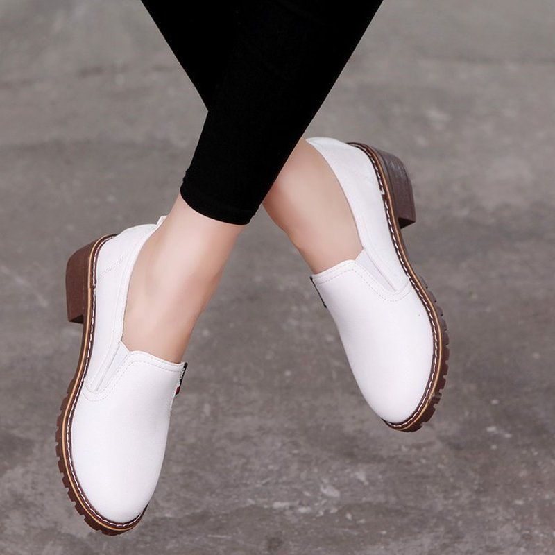 174 Akexiya New Spring Autumn Fashion Women Flat Shoes Round Toe Oxford Single Shoes Woman Soft Leather Bullock Women Shoes Description