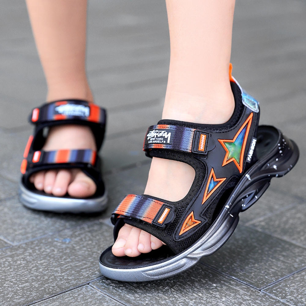 85 Childrens Sandals Boys Summer New Soft Bottom Non slip Medium And Big Boys Beach Shoes Summer Casual Shoes Description