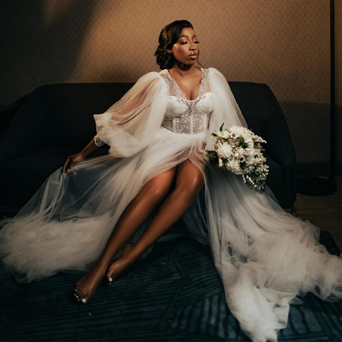 831 White Tulle Bridal Shower Dress African Wedding Bridal Robes Puff Sleeves Beaded Front Slit Bridal Party Dresses Custom Description