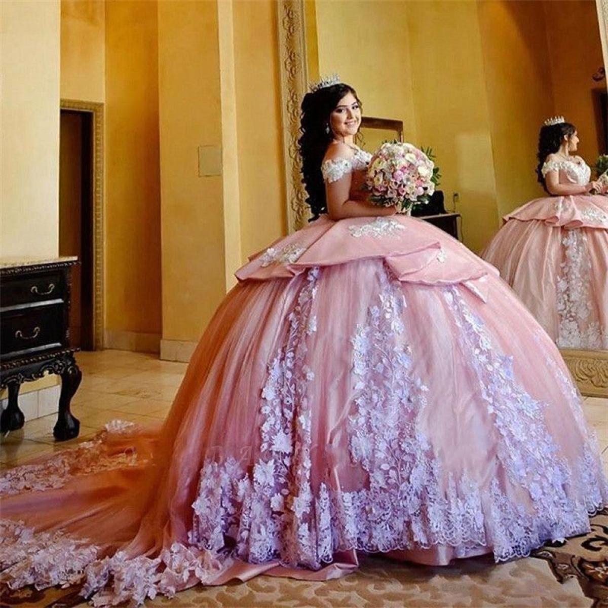 1 Gorgeous Sweet 16 Pink Quinceanera Dresses With White Applique